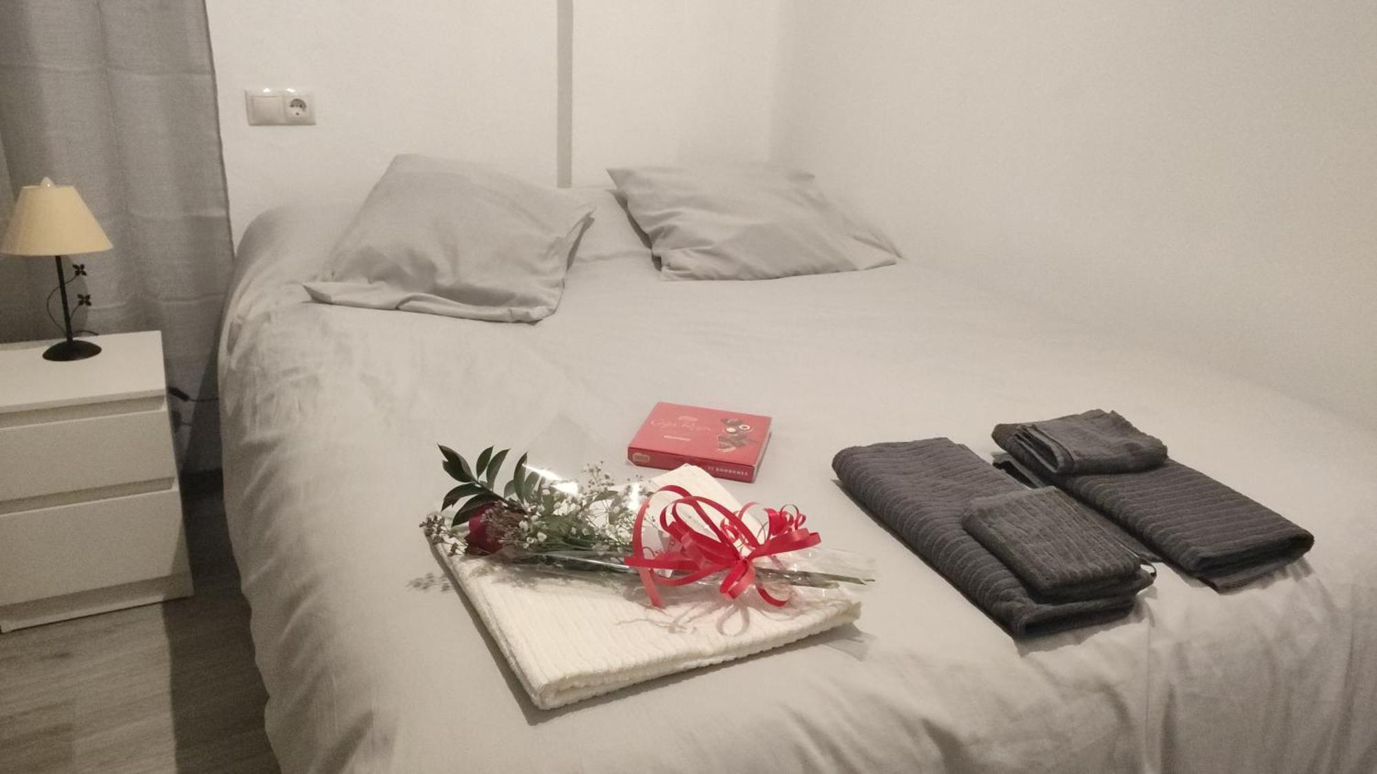 Apartamentos De Don Juan Almadén de la Plata Eksteriør billede